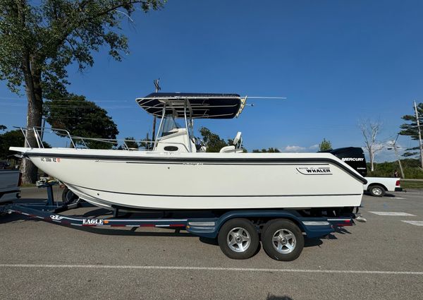 Boston Whaler 26 Outrage image