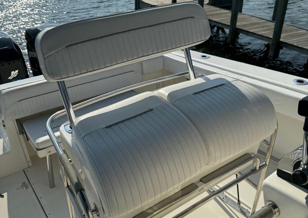 Boston Whaler 26 Outrage image