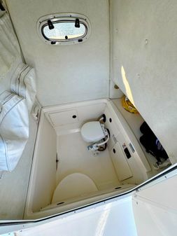 Boston Whaler 26 Outrage image