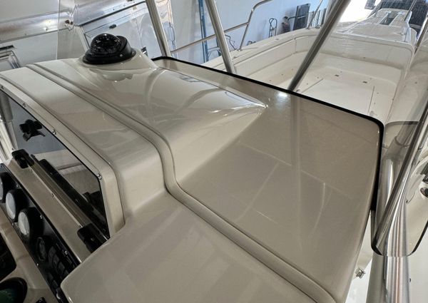 Boston Whaler 26 Outrage image