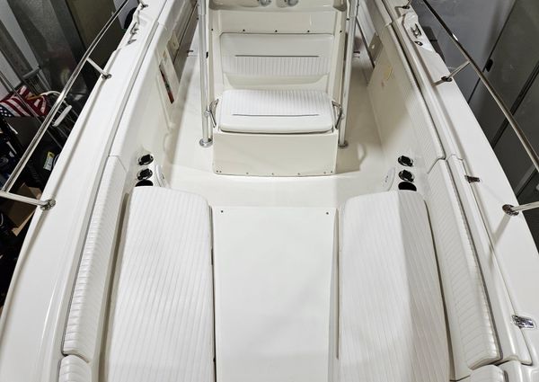 Boston Whaler 26 Outrage image