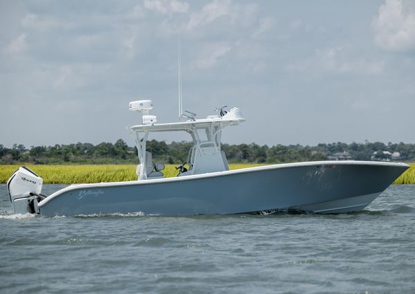 Yellowfin 32 image