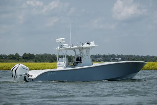 Yellowfin 32 image