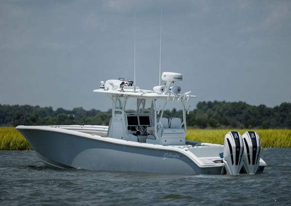 Yellowfin 32 image