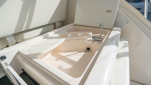 Tiara Yachts 3800 Open image