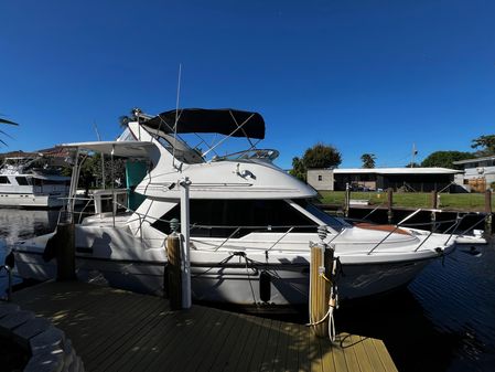 Bayliner 4087 Aft-Cabin MotorYacht image