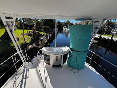 Bayliner 4087 Aft-Cabin MotorYacht image