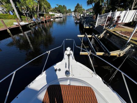 Bayliner 4087 Aft-Cabin MotorYacht image