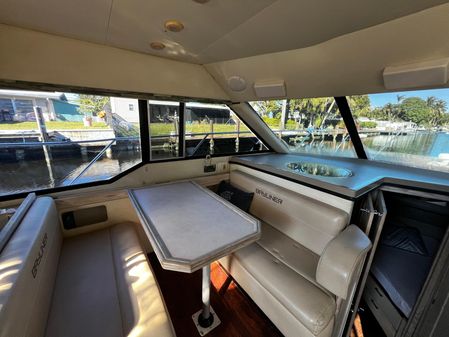 Bayliner 4087 Aft-Cabin MotorYacht image