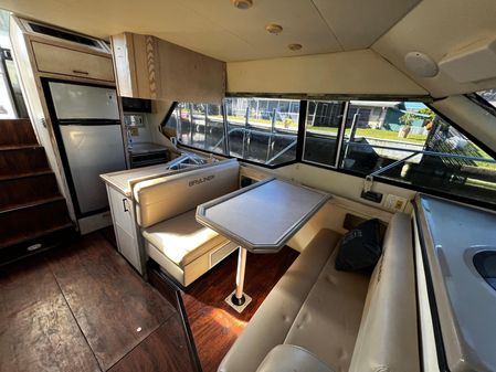 Bayliner 4087 Aft-Cabin MotorYacht image