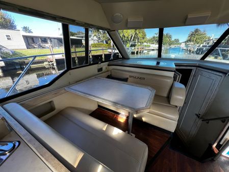 Bayliner 4087 Aft-Cabin MotorYacht image