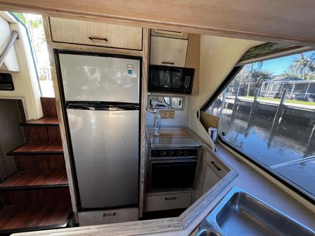 Bayliner 4087 Aft-Cabin MotorYacht image