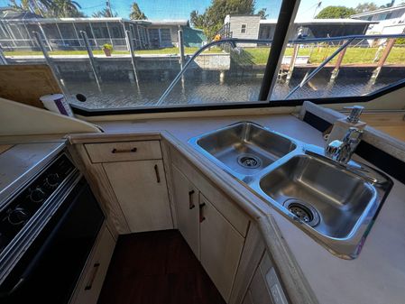 Bayliner 4087 Aft-Cabin MotorYacht image