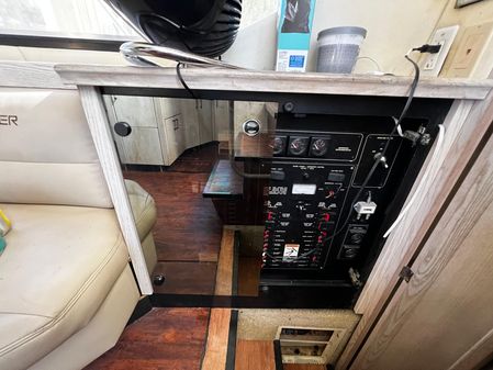 Bayliner 4087 Aft-Cabin MotorYacht image