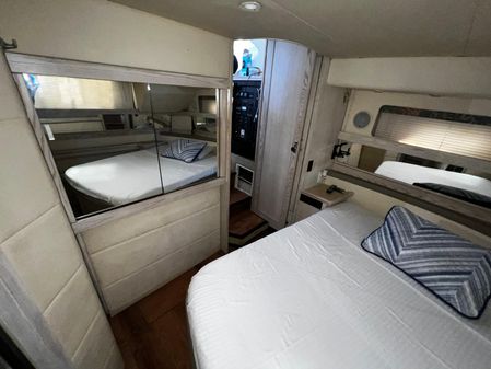 Bayliner 4087 Aft-Cabin MotorYacht image