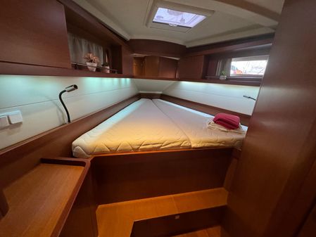 Beneteau Oceanis 41.1 image