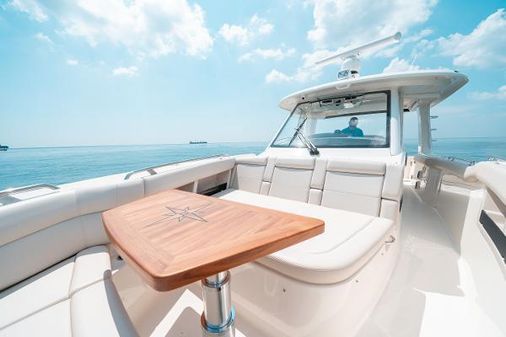 Boston Whaler 350 Realm image