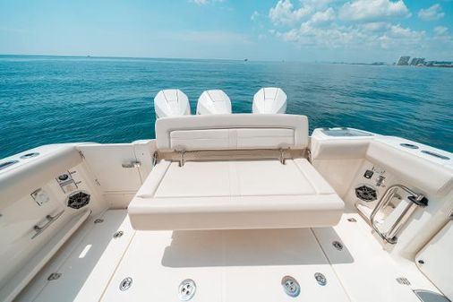 Boston Whaler 350 Realm image