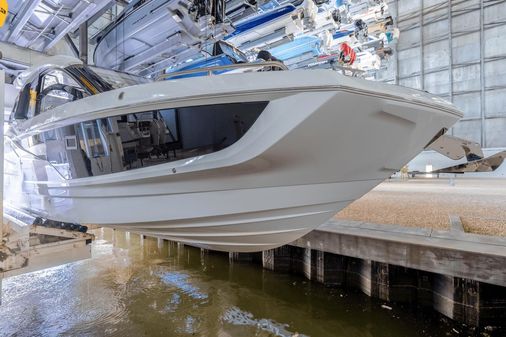 Galeon 375 GTO image