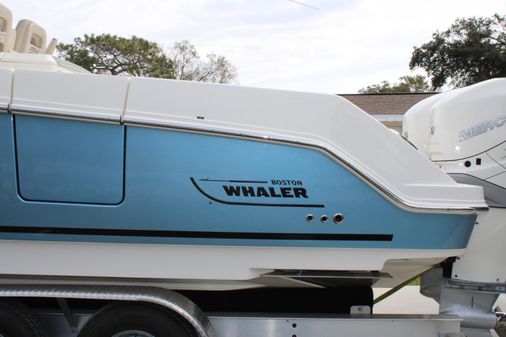 Boston-whaler 330-OUTRAGE image