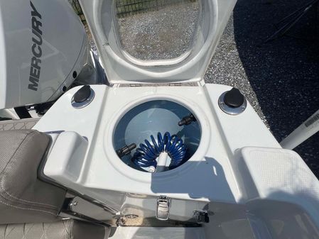 Crownline 220 CC Finseeker image