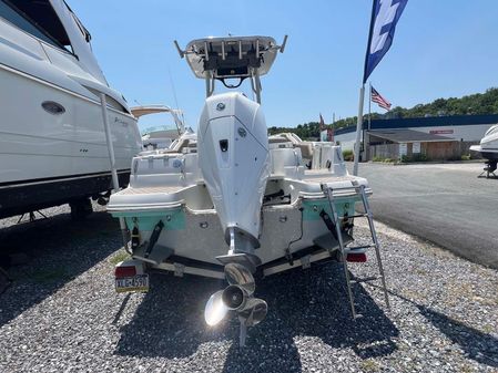 Crownline 220 CC Finseeker image