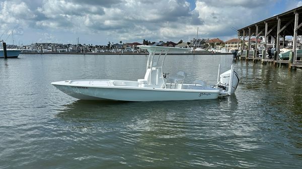 Yellowfin 24 Bay CE 