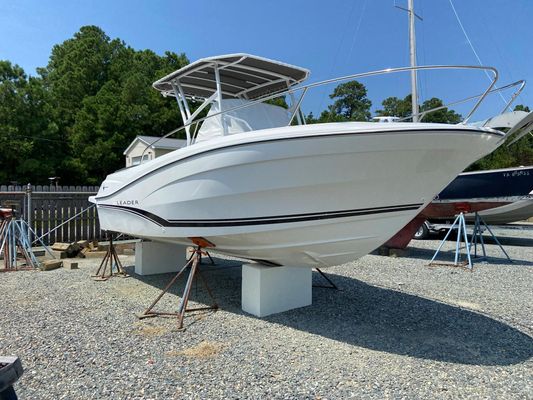 Jeanneau Leader 7.5 CC - main image