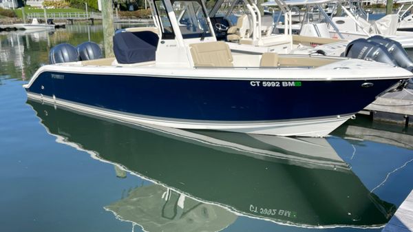 Pursuit S 268 Sport