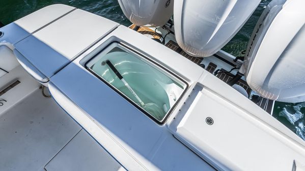 Regulator 34 Center Console image