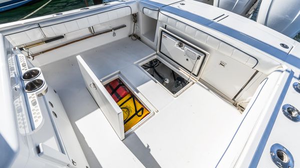 Regulator 34 Center Console image