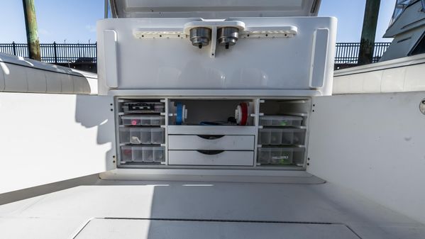 Regulator 34 Center Console image