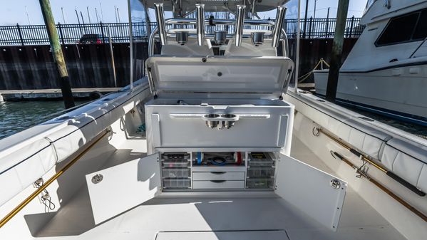 Regulator 34 Center Console image