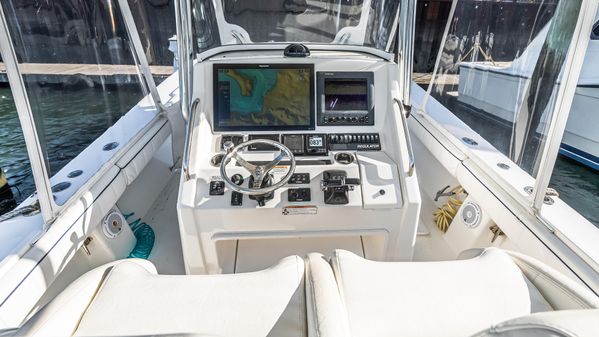 Regulator 34 Center Console image