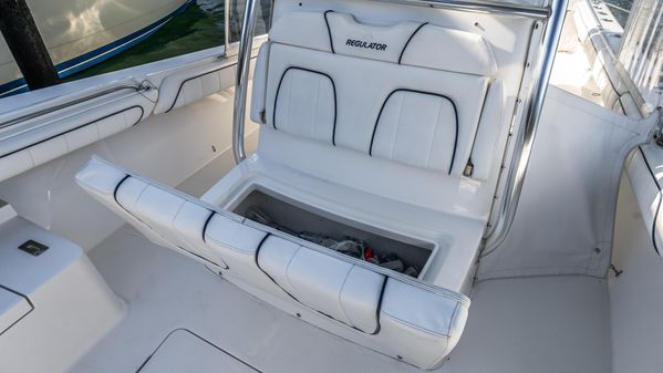 Regulator 34 Center Console image