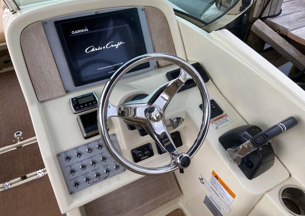 Chris-Craft Calypso 26 image