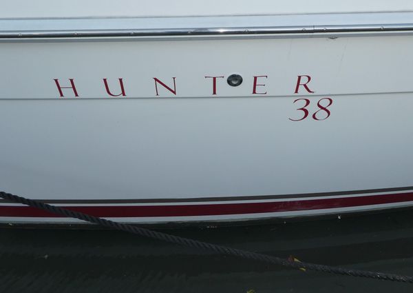 Hunter 38 image