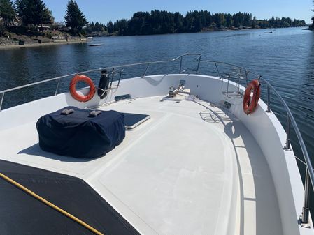 Transworld COCKPIT-MOTORYACHT image