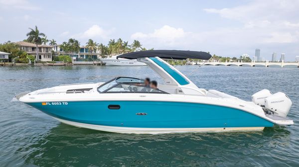 Sea Ray SDX 290 Outboard
