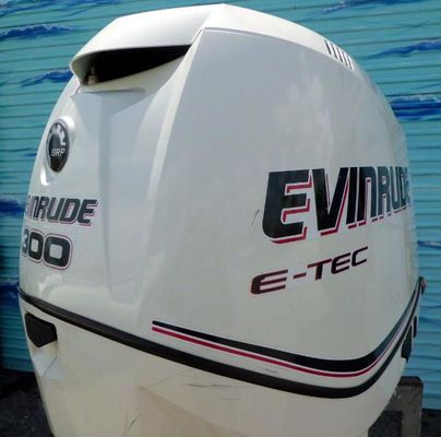 Evinrude  E-TEC 300hp 25 inch Shaft  Direct Injected 2-Stroke Outboard Motor - main image