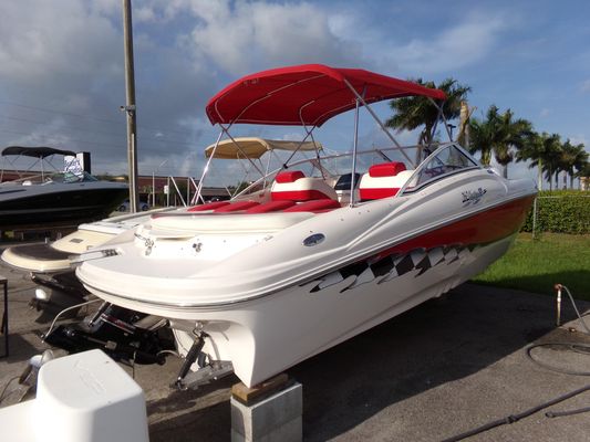 Rinker 262 SS Captiva - main image