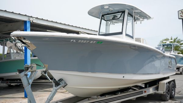 Sea Hunt Ultra 265 SE