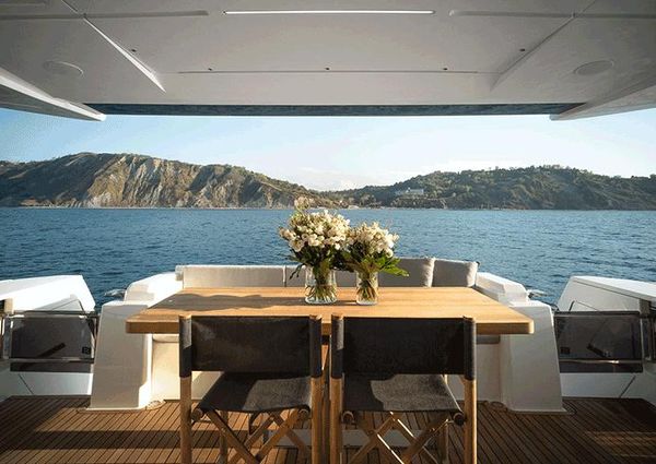 Ferretti Yachts 780 image