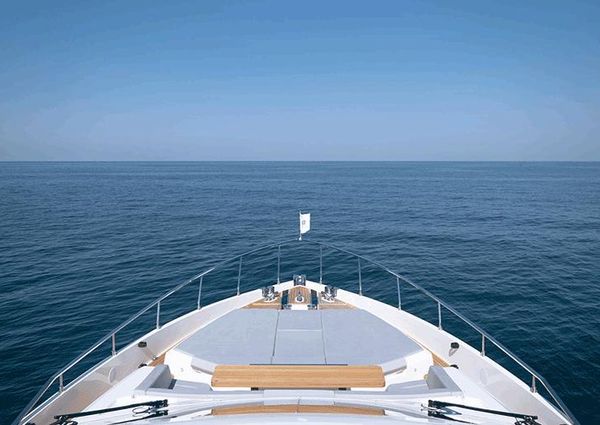 Ferretti Yachts 780 image