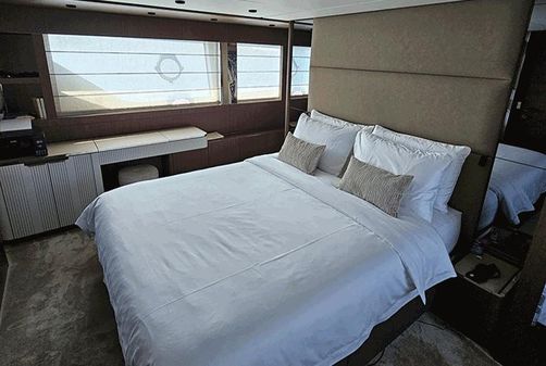 Ferretti Yachts 780 image