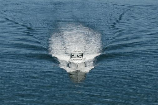 Boston Whaler 405 Conquest image
