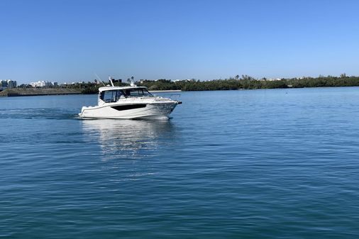 Boston Whaler 405 Conquest image
