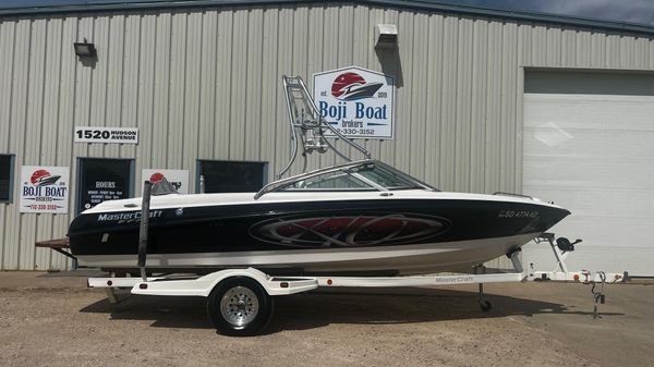 MasterCraft X-10 