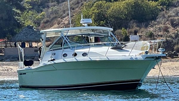 Wellcraft 330 Coastal