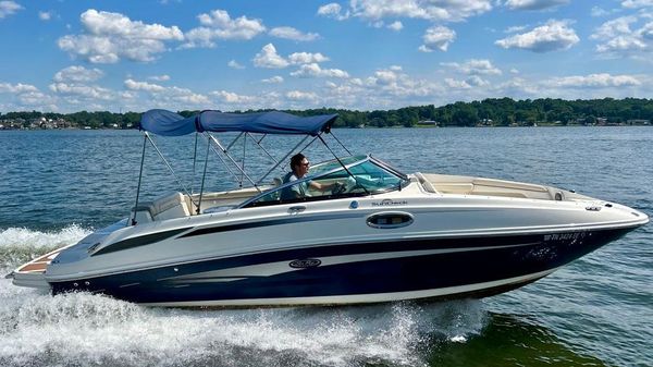 Sea Ray 260 Sundeck 